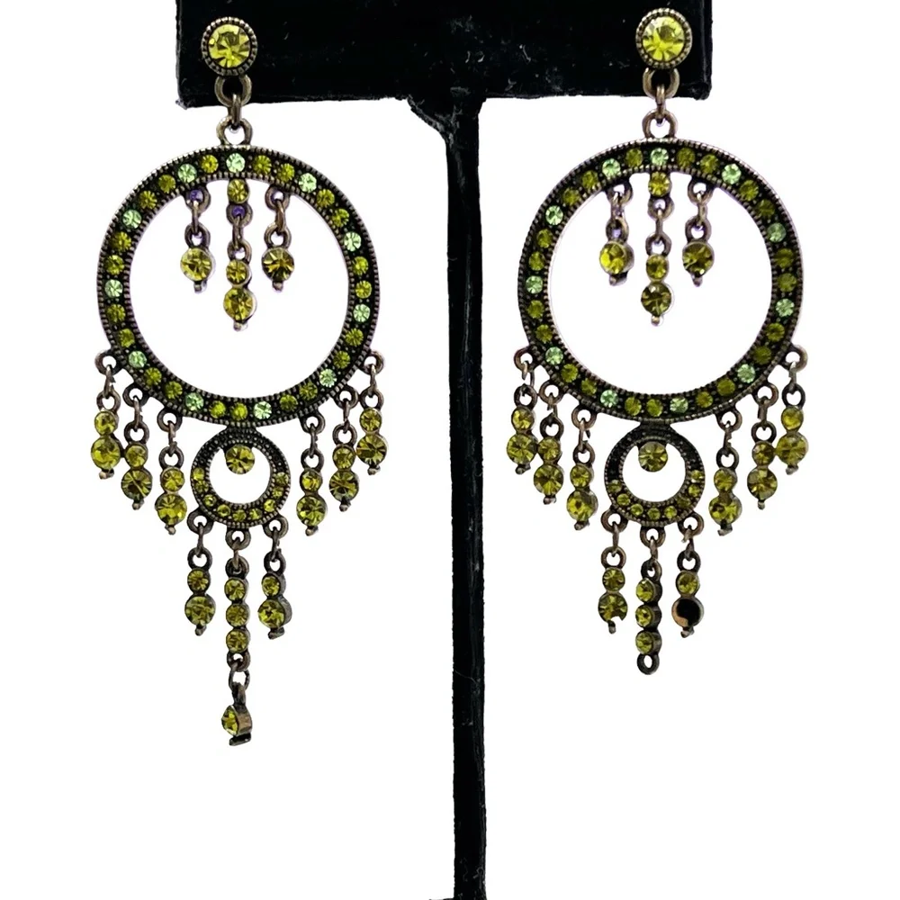 VINTAGE GREEN CRYSTAL CHANDELIER DROP EARRINGS